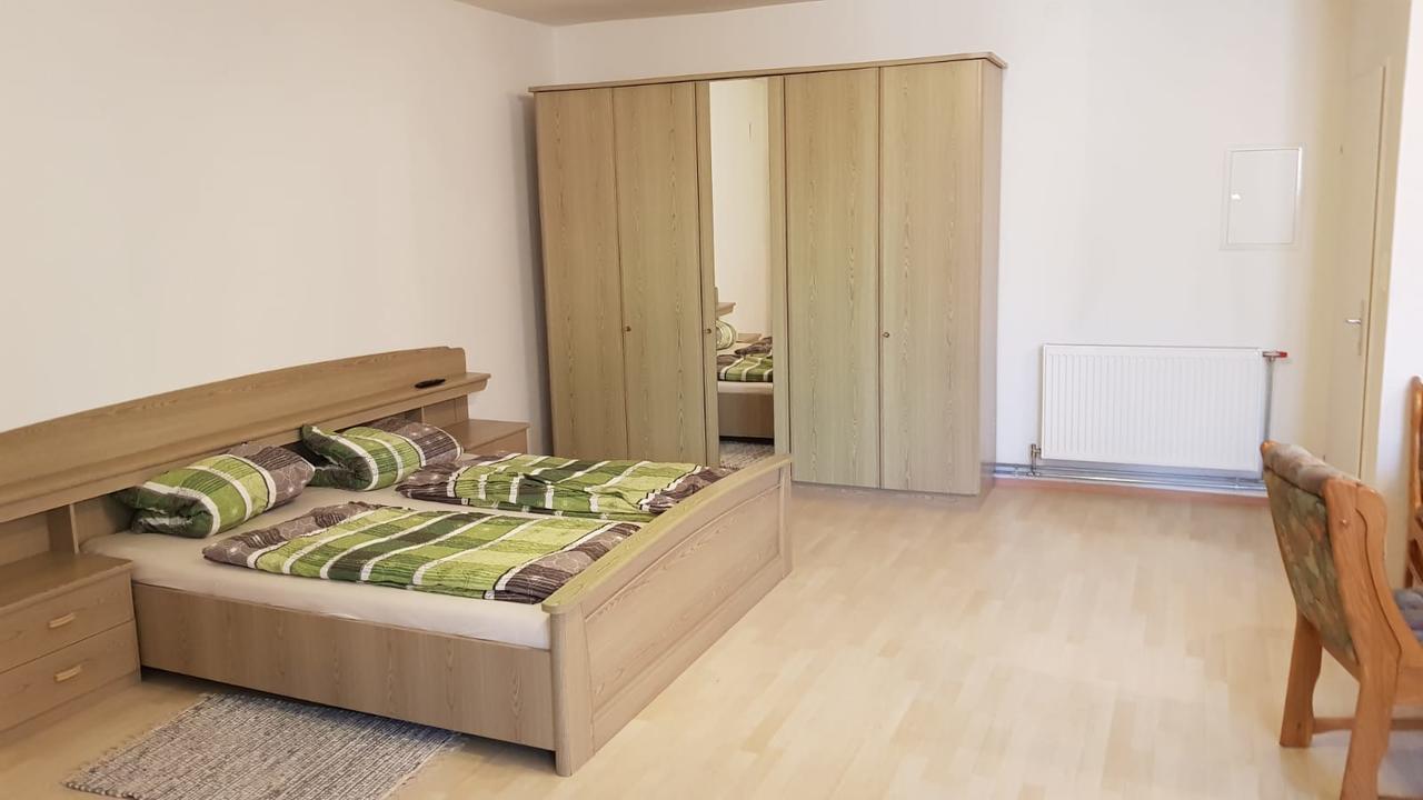 Pop'S Rooms - Transilvania Boheimkirchen Eksteriør bilde